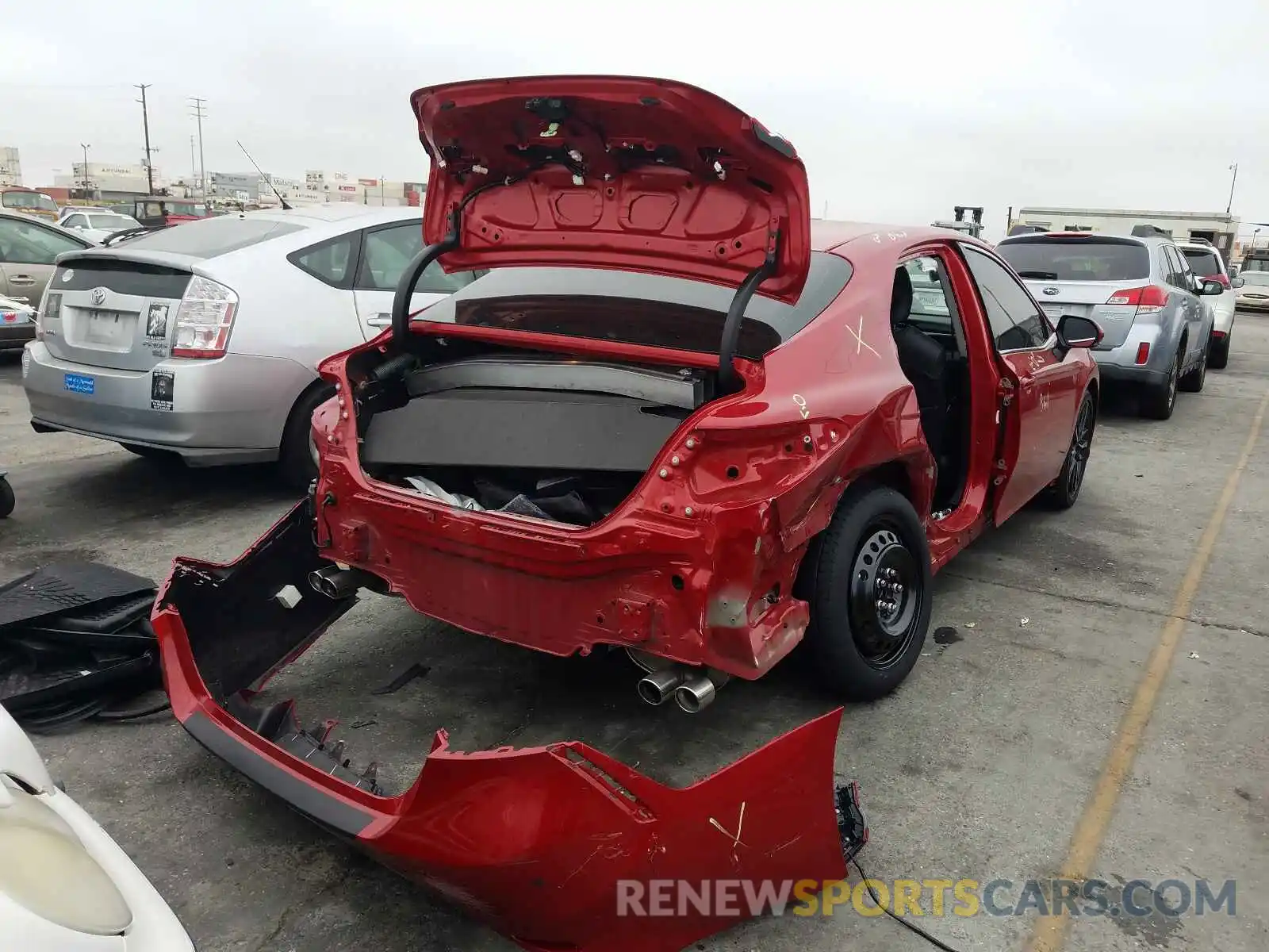 4 Photograph of a damaged car 4T1K61AK9LU401603 TOYOTA CAMRY 2020