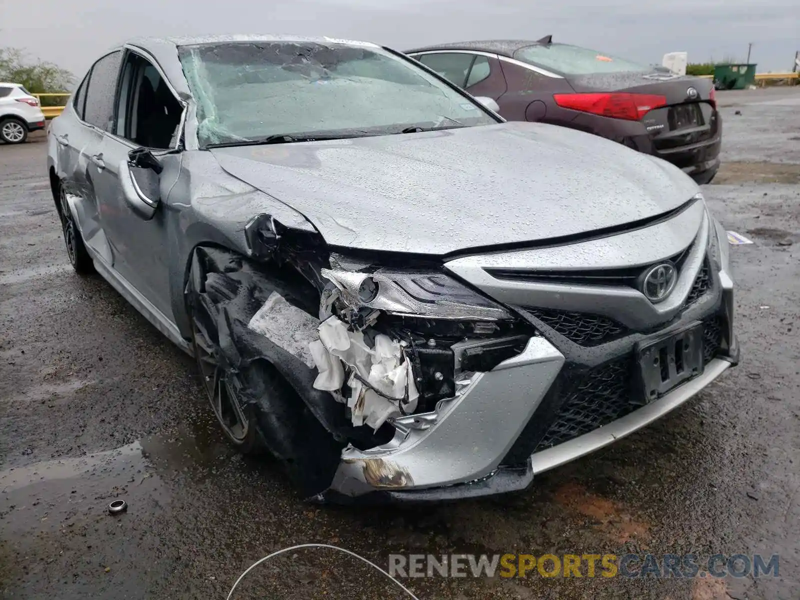 1 Photograph of a damaged car 4T1K61AK9LU500826 TOYOTA CAMRY 2020