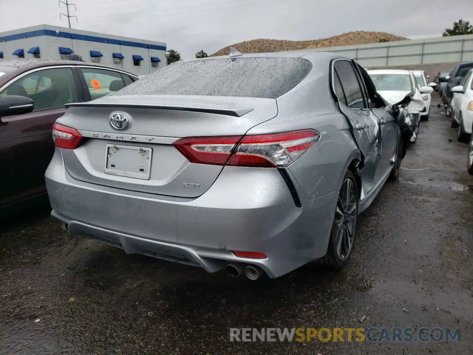 4 Photograph of a damaged car 4T1K61AK9LU500826 TOYOTA CAMRY 2020