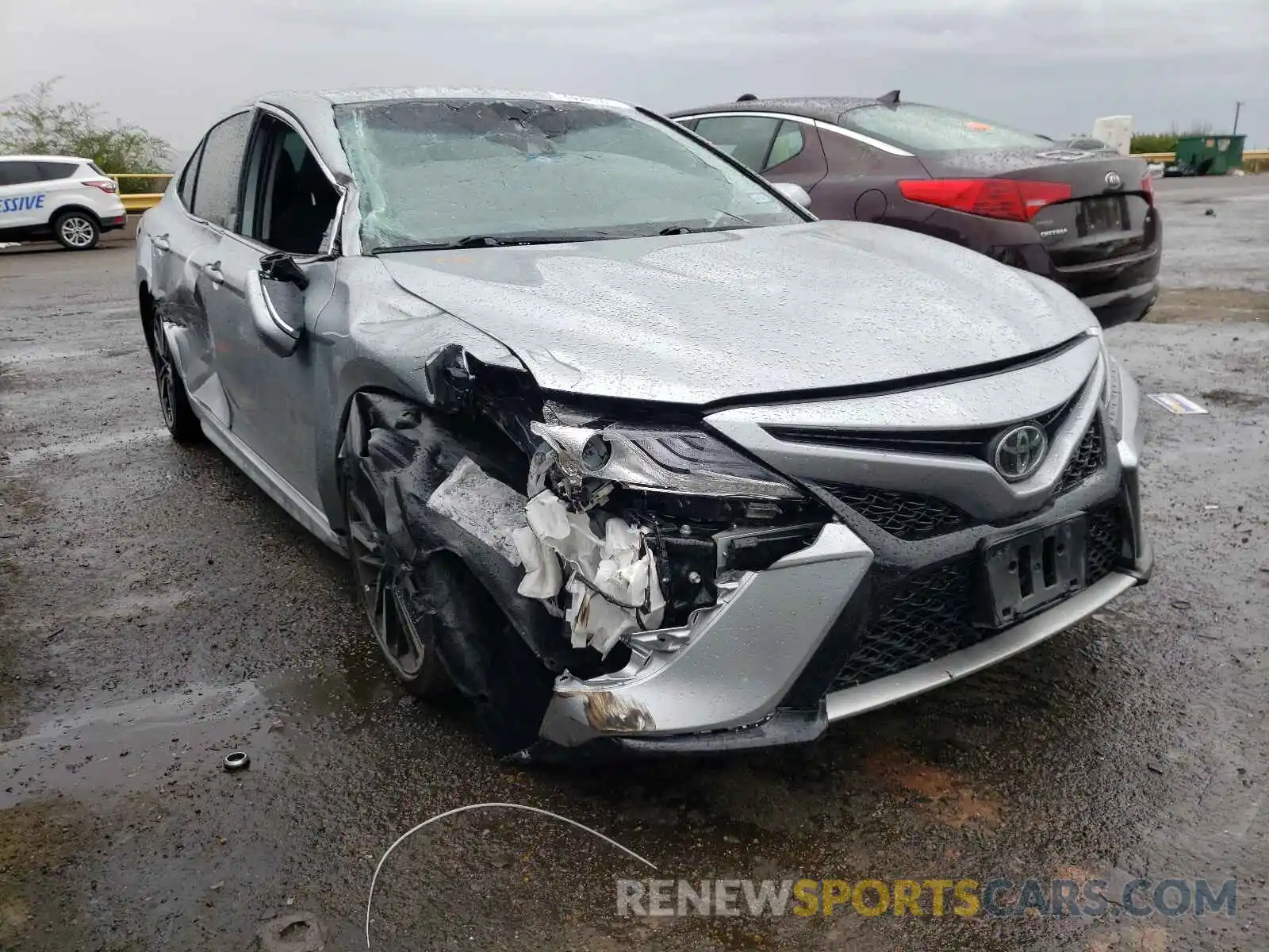 9 Photograph of a damaged car 4T1K61AK9LU500826 TOYOTA CAMRY 2020