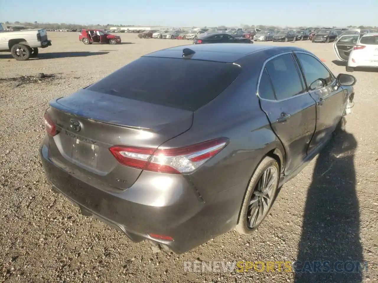 4 Photograph of a damaged car 4T1K61AK9LU504424 TOYOTA CAMRY 2020