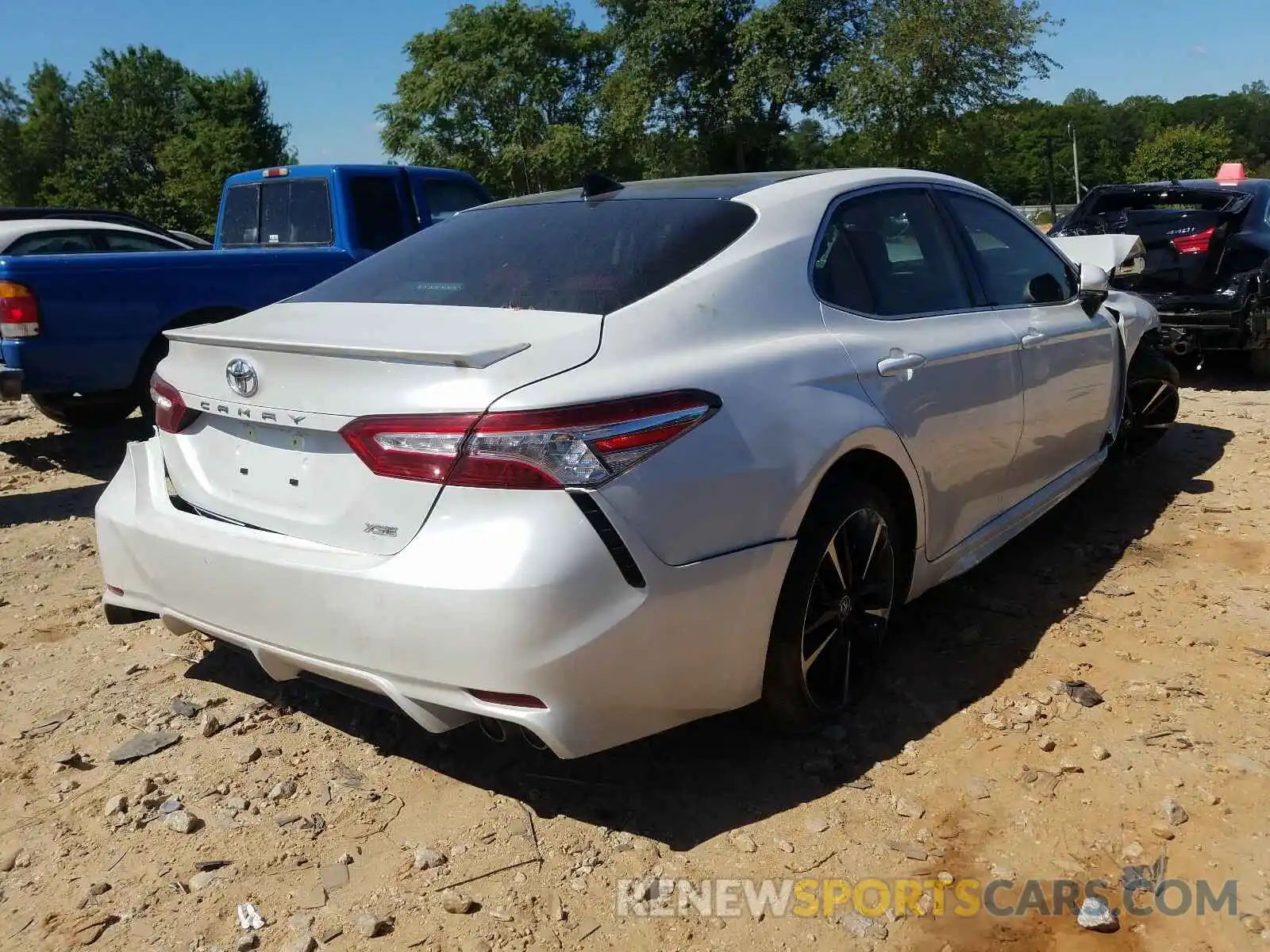 4 Photograph of a damaged car 4T1K61AK9LU861487 TOYOTA CAMRY 2020