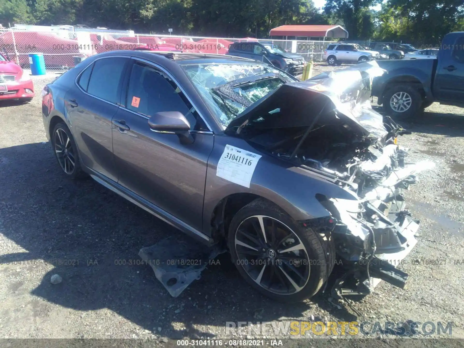 1 Photograph of a damaged car 4T1K61AK9LU913295 TOYOTA CAMRY 2020