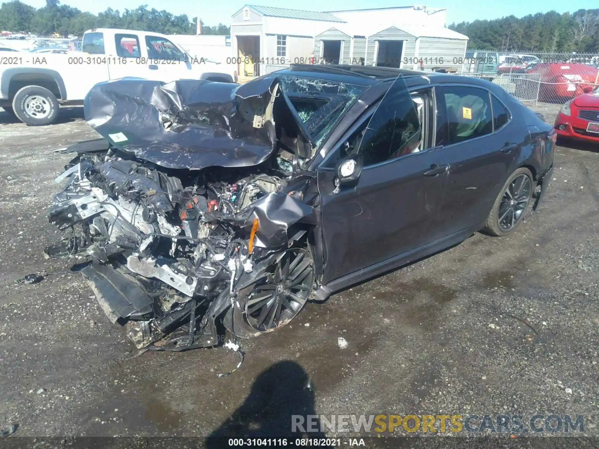 2 Photograph of a damaged car 4T1K61AK9LU913295 TOYOTA CAMRY 2020