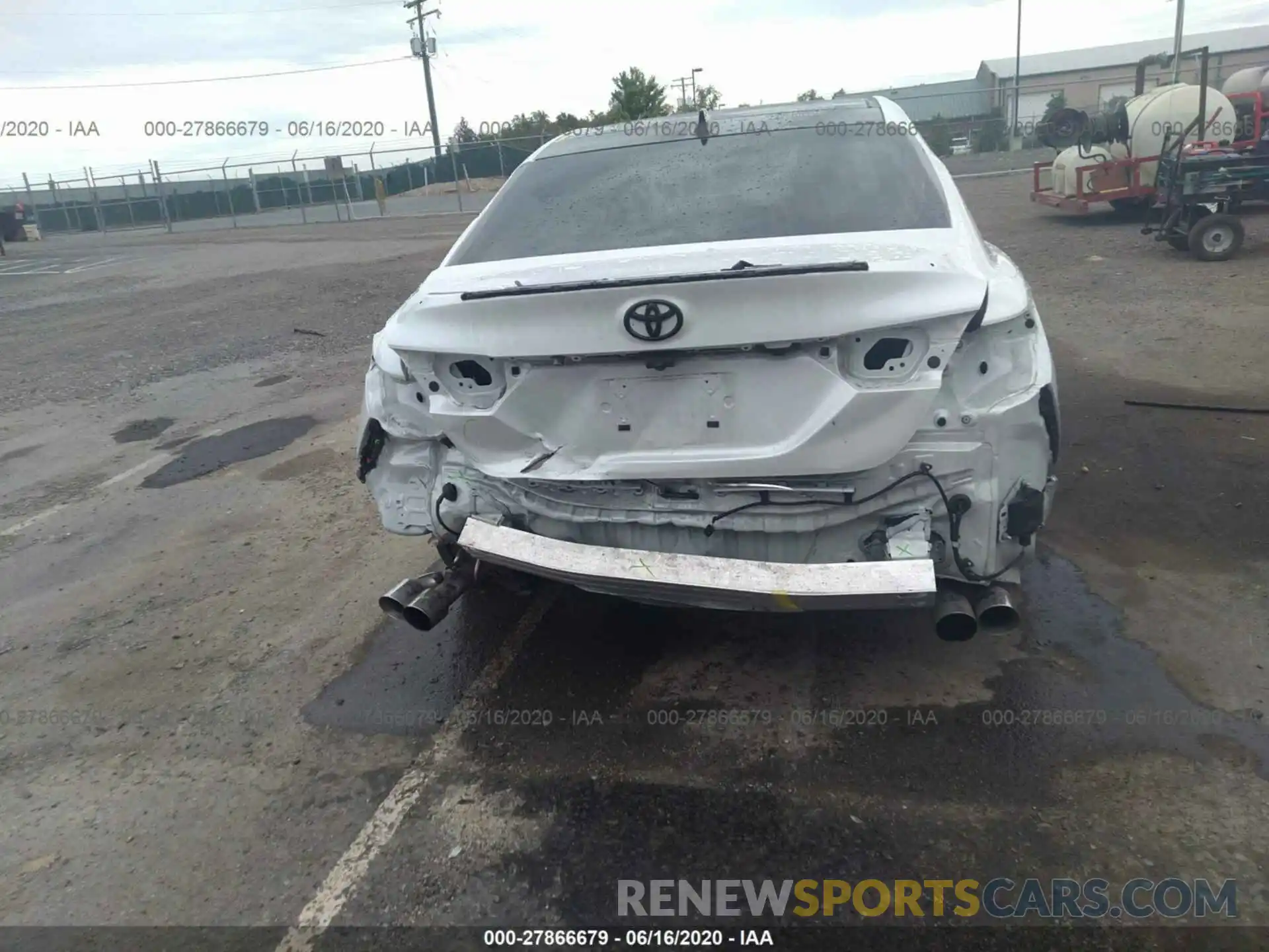 6 Photograph of a damaged car 4T1K61AK9LU915452 TOYOTA CAMRY 2020