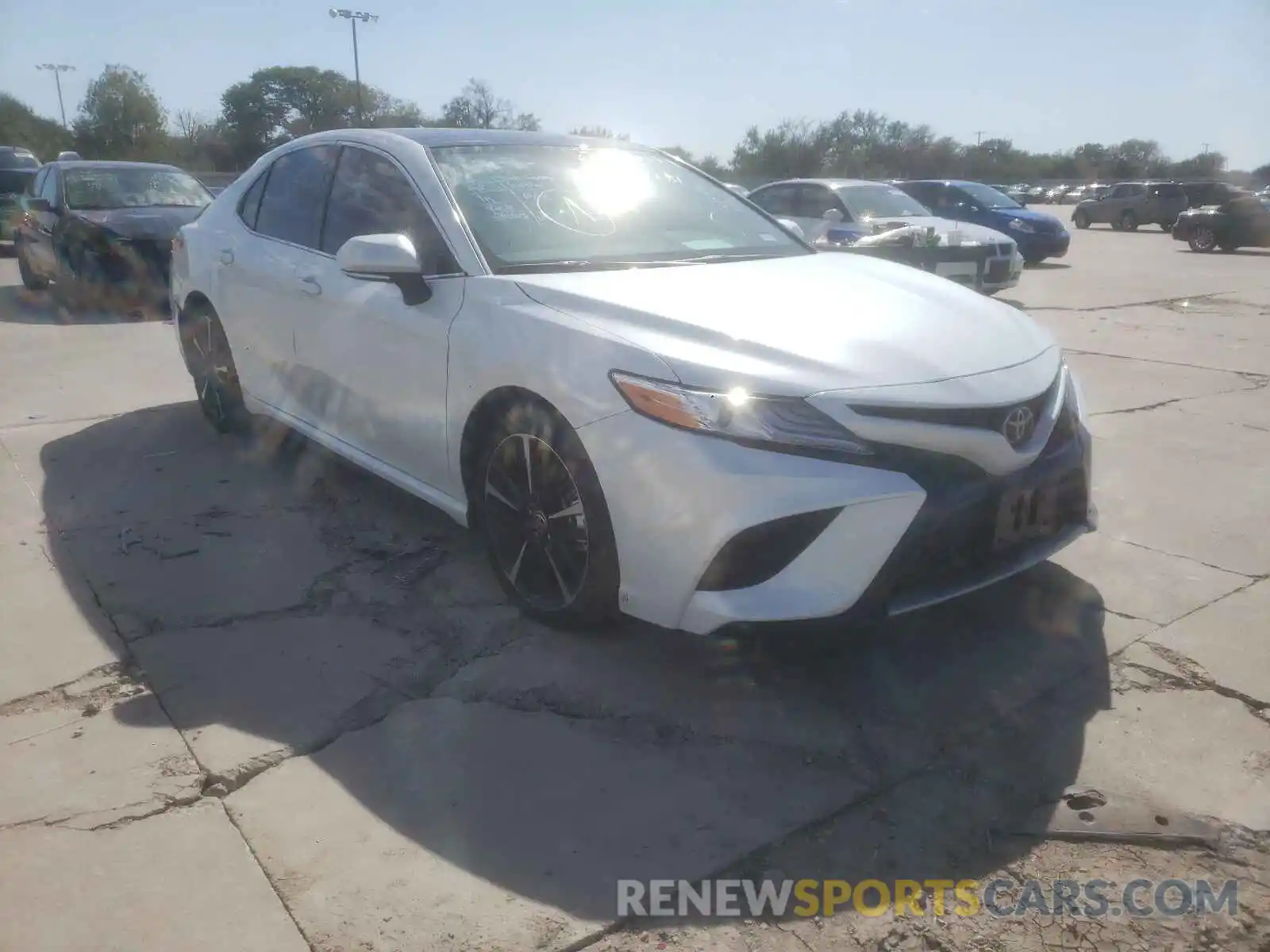 1 Photograph of a damaged car 4T1K61AK9LU963727 TOYOTA CAMRY 2020