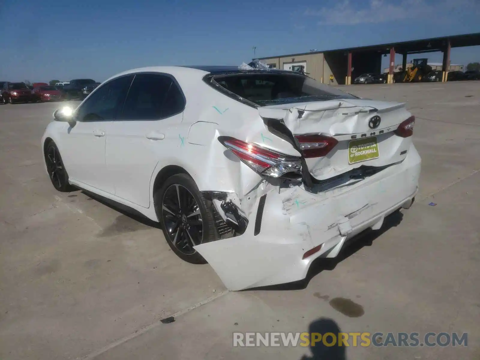 3 Photograph of a damaged car 4T1K61AK9LU963727 TOYOTA CAMRY 2020