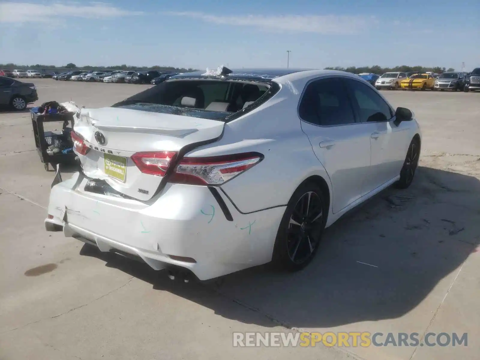 4 Photograph of a damaged car 4T1K61AK9LU963727 TOYOTA CAMRY 2020