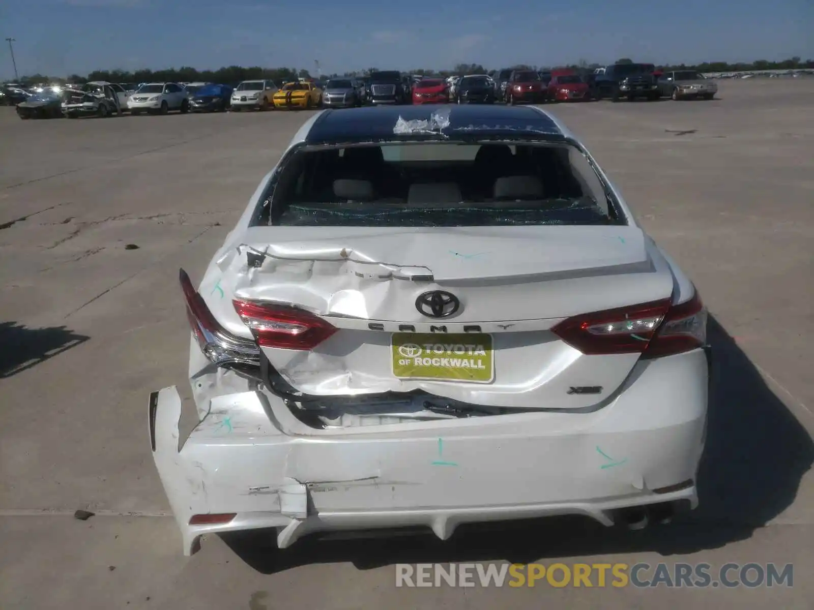 9 Photograph of a damaged car 4T1K61AK9LU963727 TOYOTA CAMRY 2020