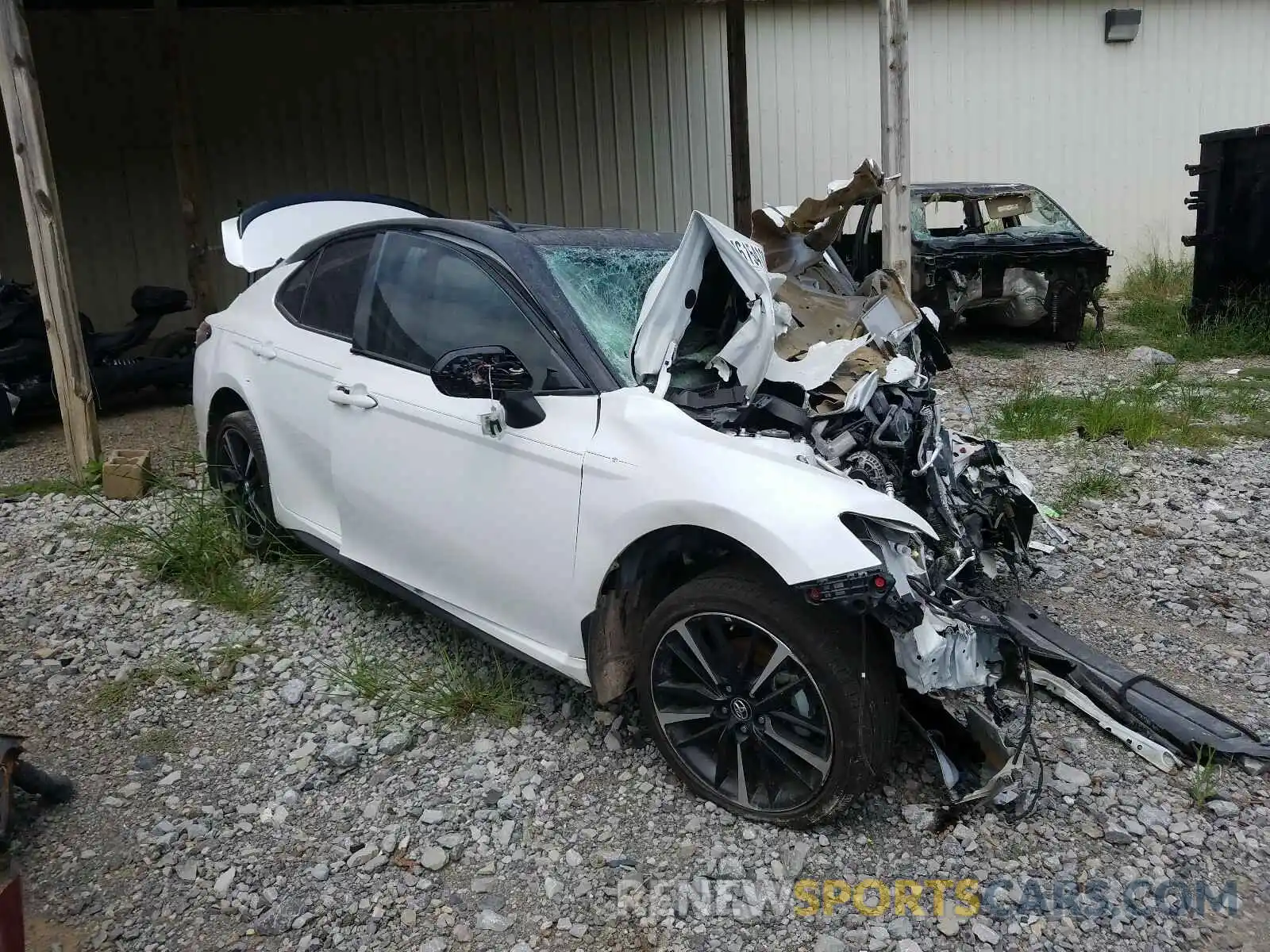 1 Photograph of a damaged car 4T1K61AKXLU303759 TOYOTA CAMRY 2020