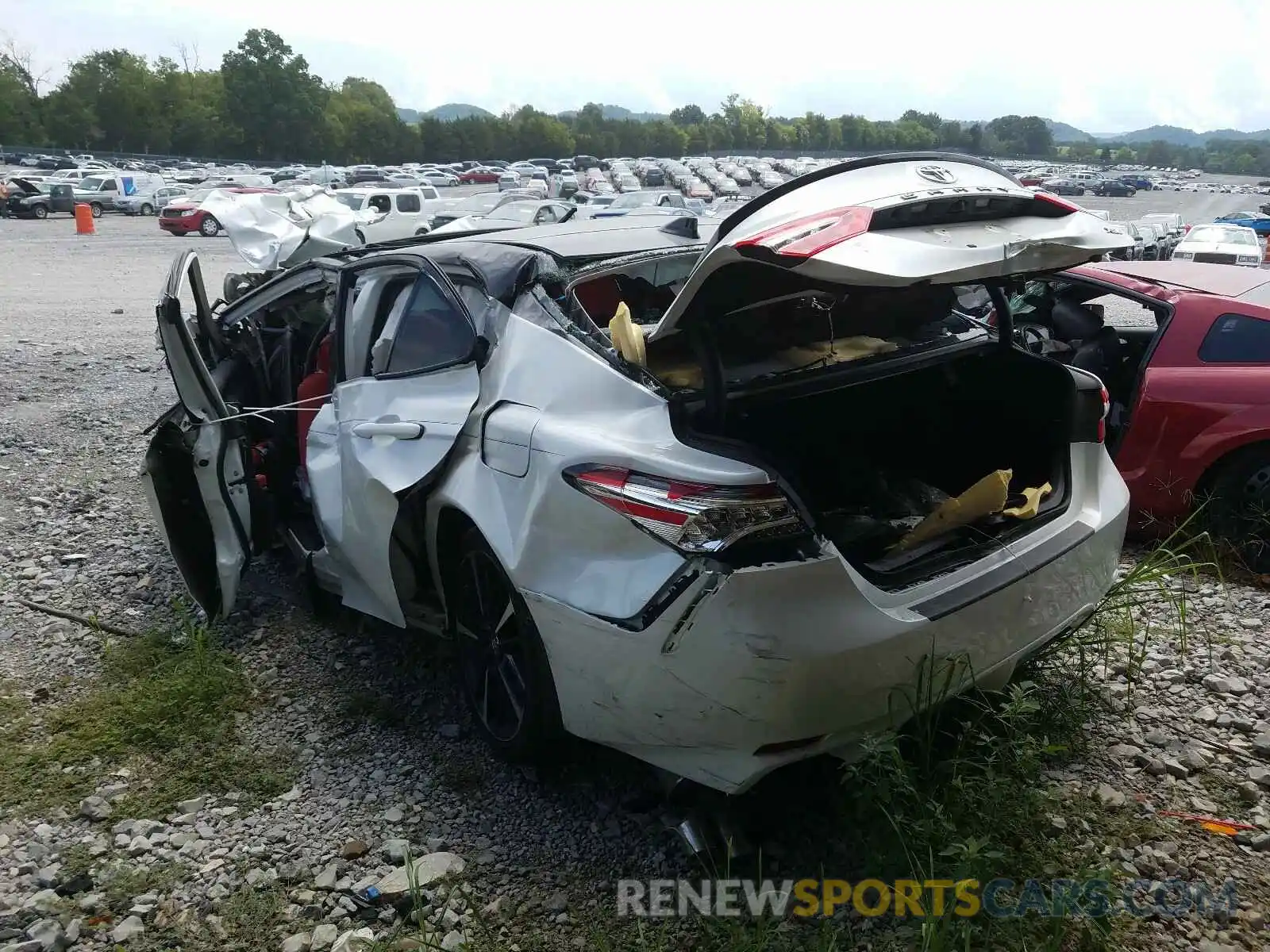 3 Photograph of a damaged car 4T1K61AKXLU303759 TOYOTA CAMRY 2020