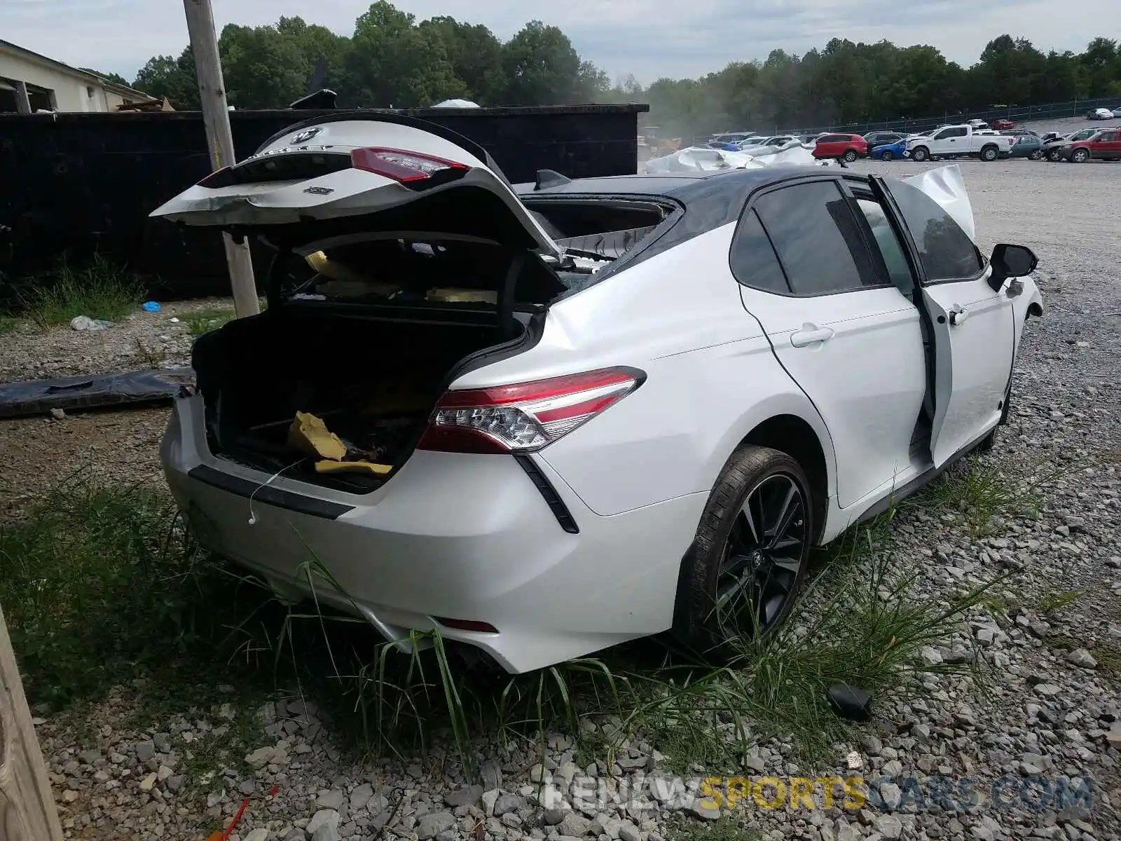 4 Photograph of a damaged car 4T1K61AKXLU303759 TOYOTA CAMRY 2020