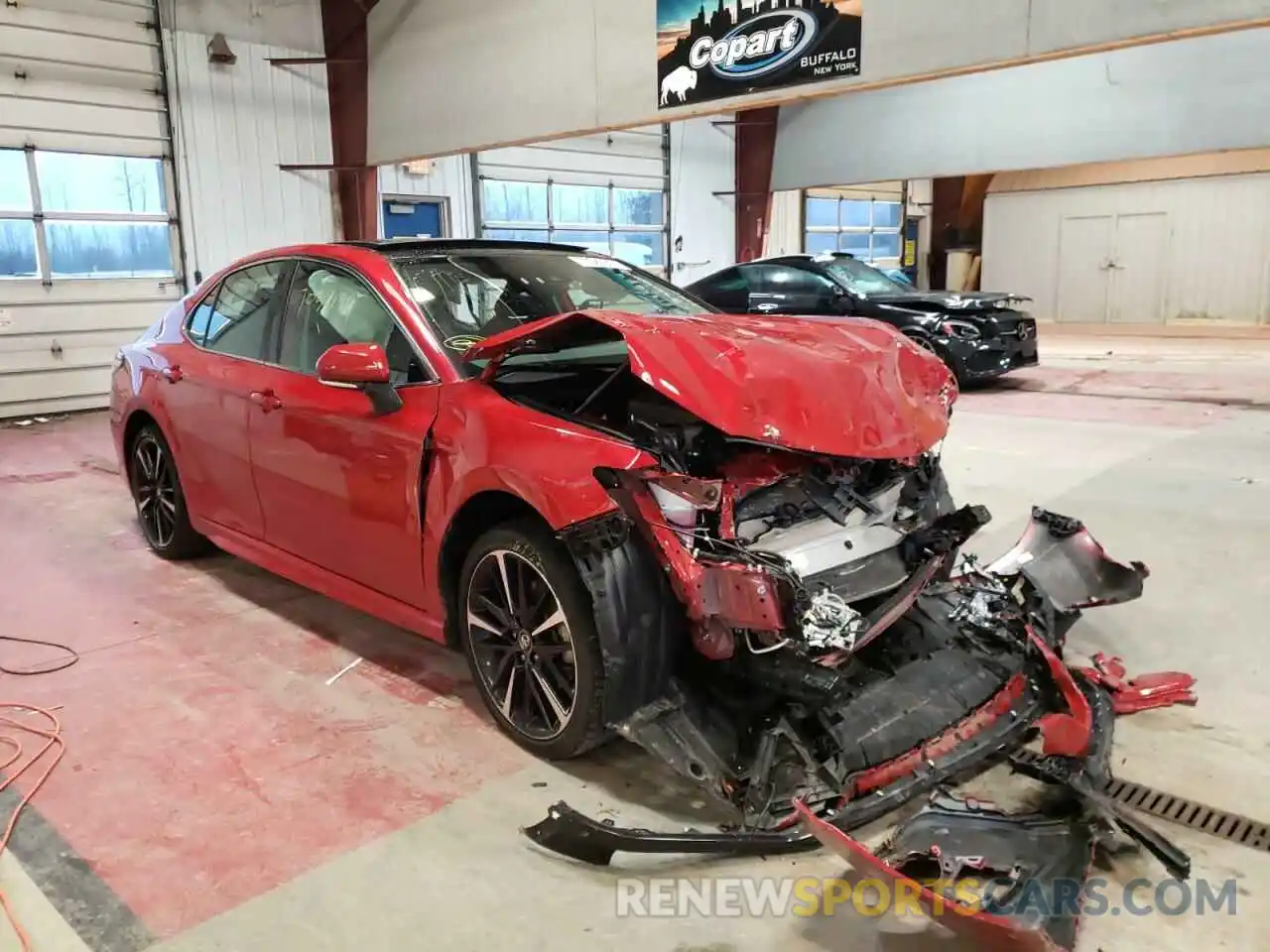 1 Photograph of a damaged car 4T1K61AKXLU313322 TOYOTA CAMRY 2020