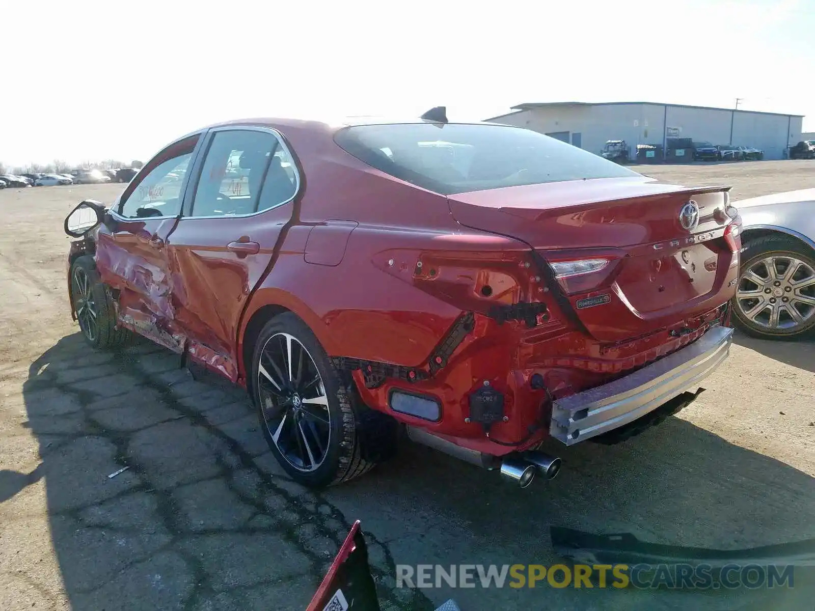 3 Photograph of a damaged car 4T1K61AKXLU315362 TOYOTA CAMRY 2020