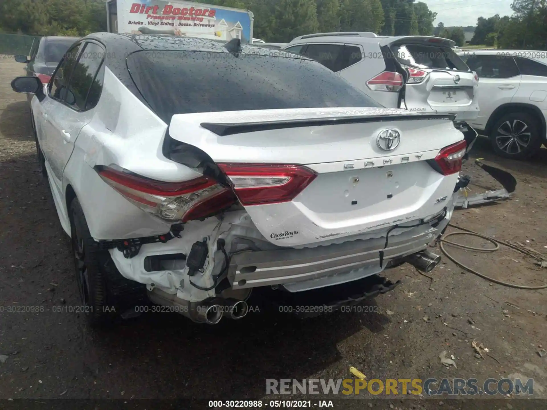 6 Photograph of a damaged car 4T1K61AKXLU316057 TOYOTA CAMRY 2020