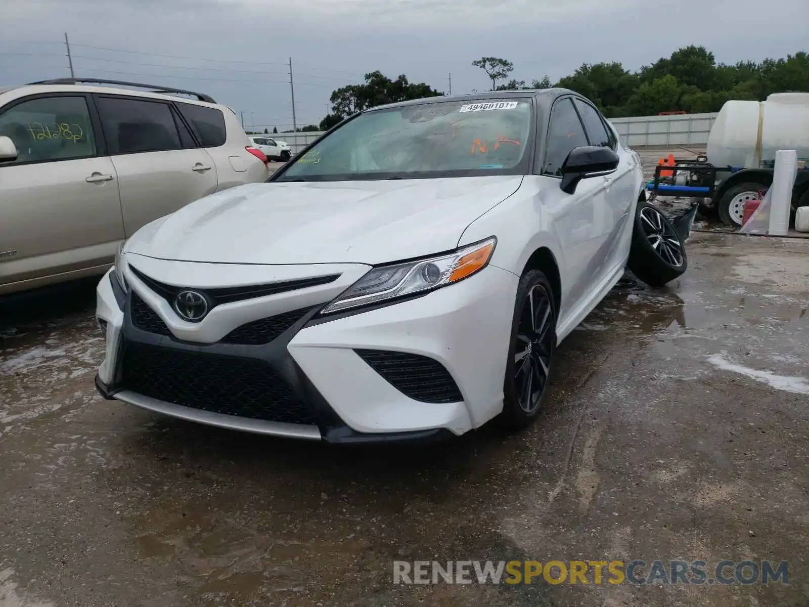 2 Photograph of a damaged car 4T1K61AKXLU316155 TOYOTA CAMRY 2020