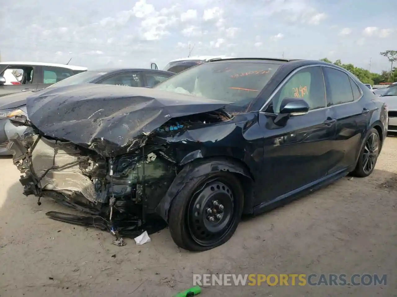 2 Photograph of a damaged car 4T1K61AKXLU316186 TOYOTA CAMRY 2020