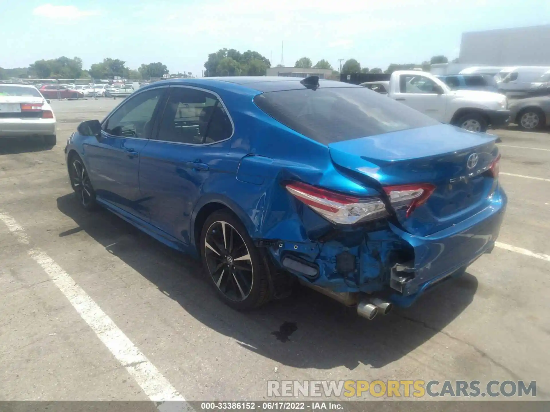 3 Photograph of a damaged car 4T1K61AKXLU325602 TOYOTA CAMRY 2020