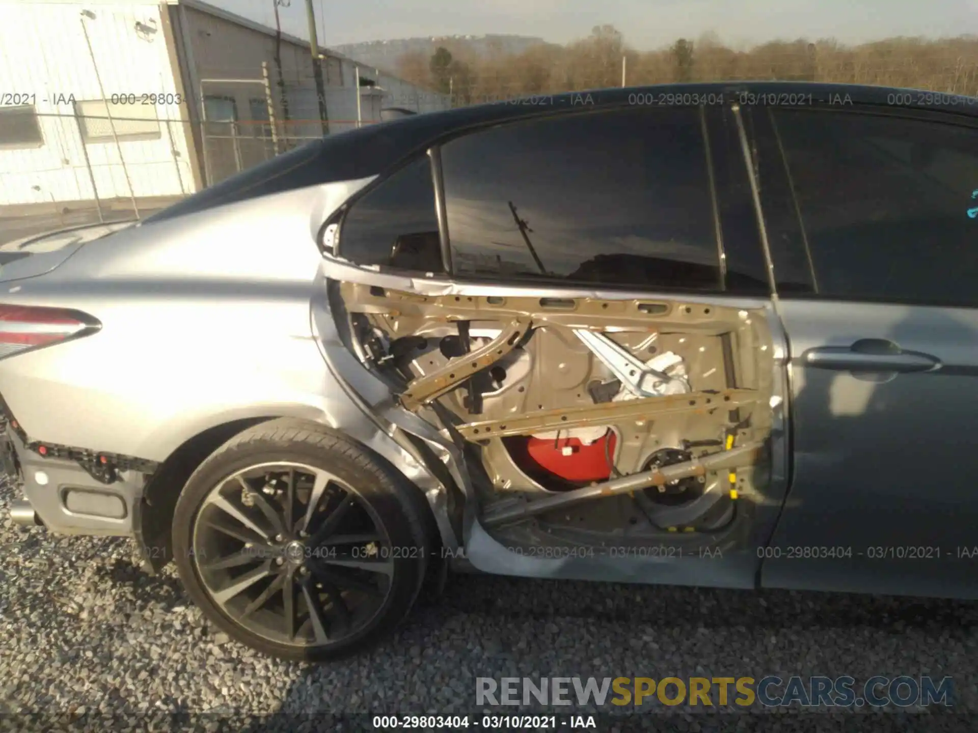 6 Photograph of a damaged car 4T1K61AKXLU332792 TOYOTA CAMRY 2020