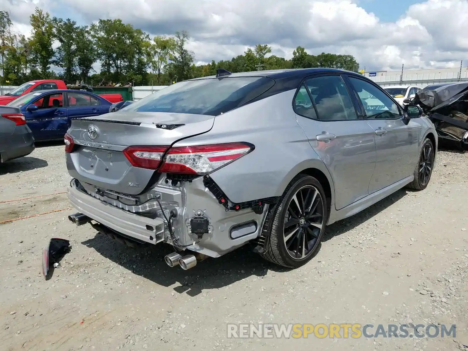 4 Photograph of a damaged car 4T1K61AKXLU337653 TOYOTA CAMRY 2020