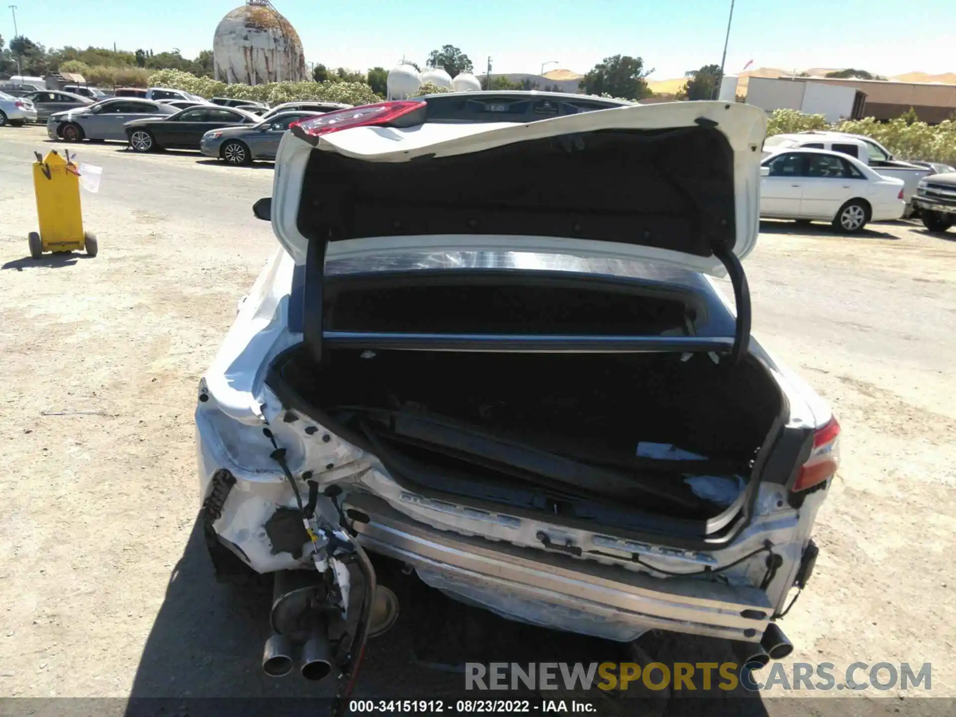 6 Photograph of a damaged car 4T1K61AKXLU363329 TOYOTA CAMRY 2020