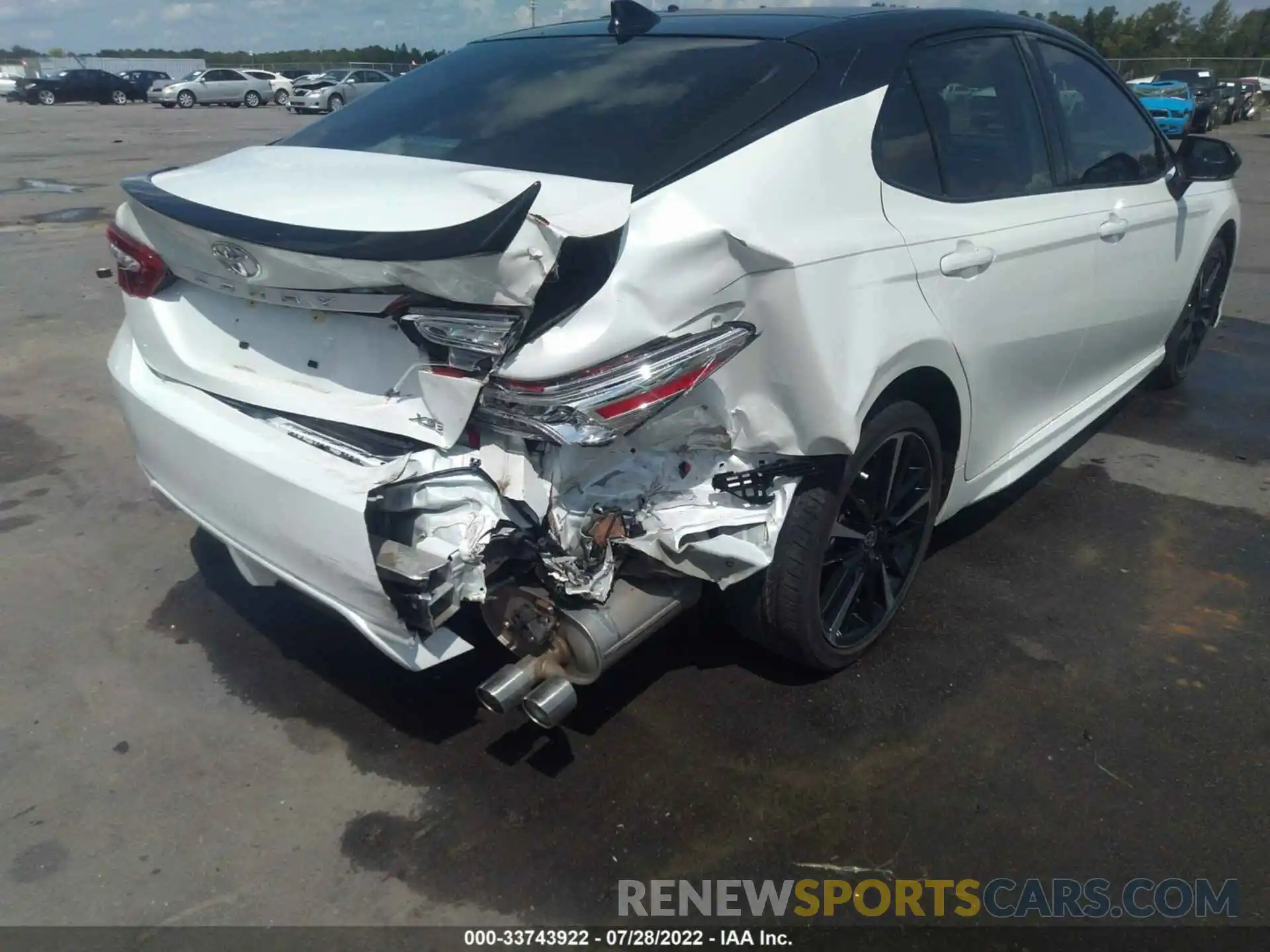 6 Photograph of a damaged car 4T1K61AKXLU374993 TOYOTA CAMRY 2020