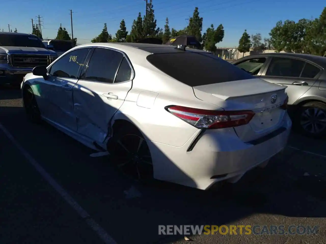 3 Photograph of a damaged car 4T1K61AKXLU376534 TOYOTA CAMRY 2020