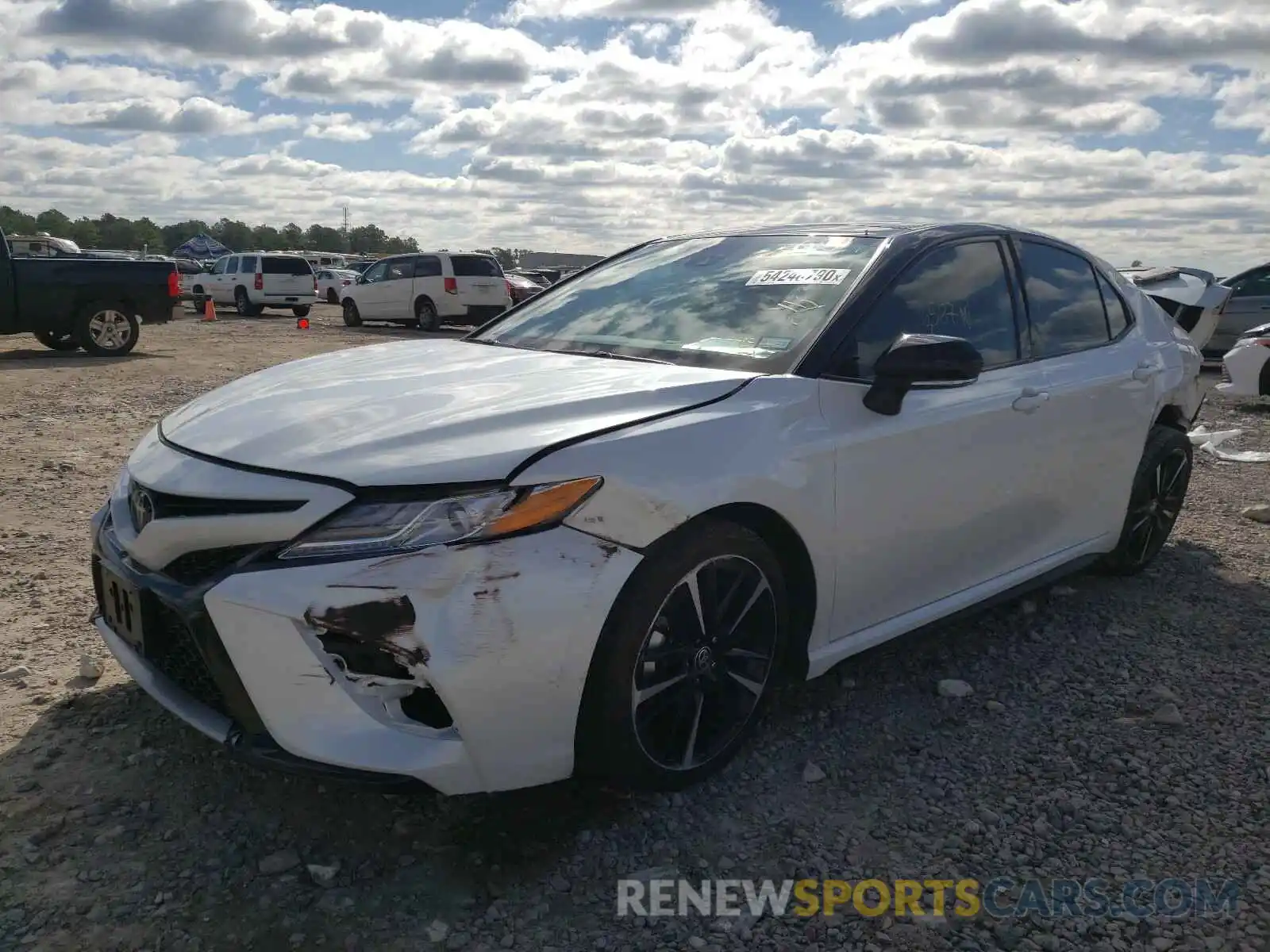 2 Photograph of a damaged car 4T1K61AKXLU377425 TOYOTA CAMRY 2020