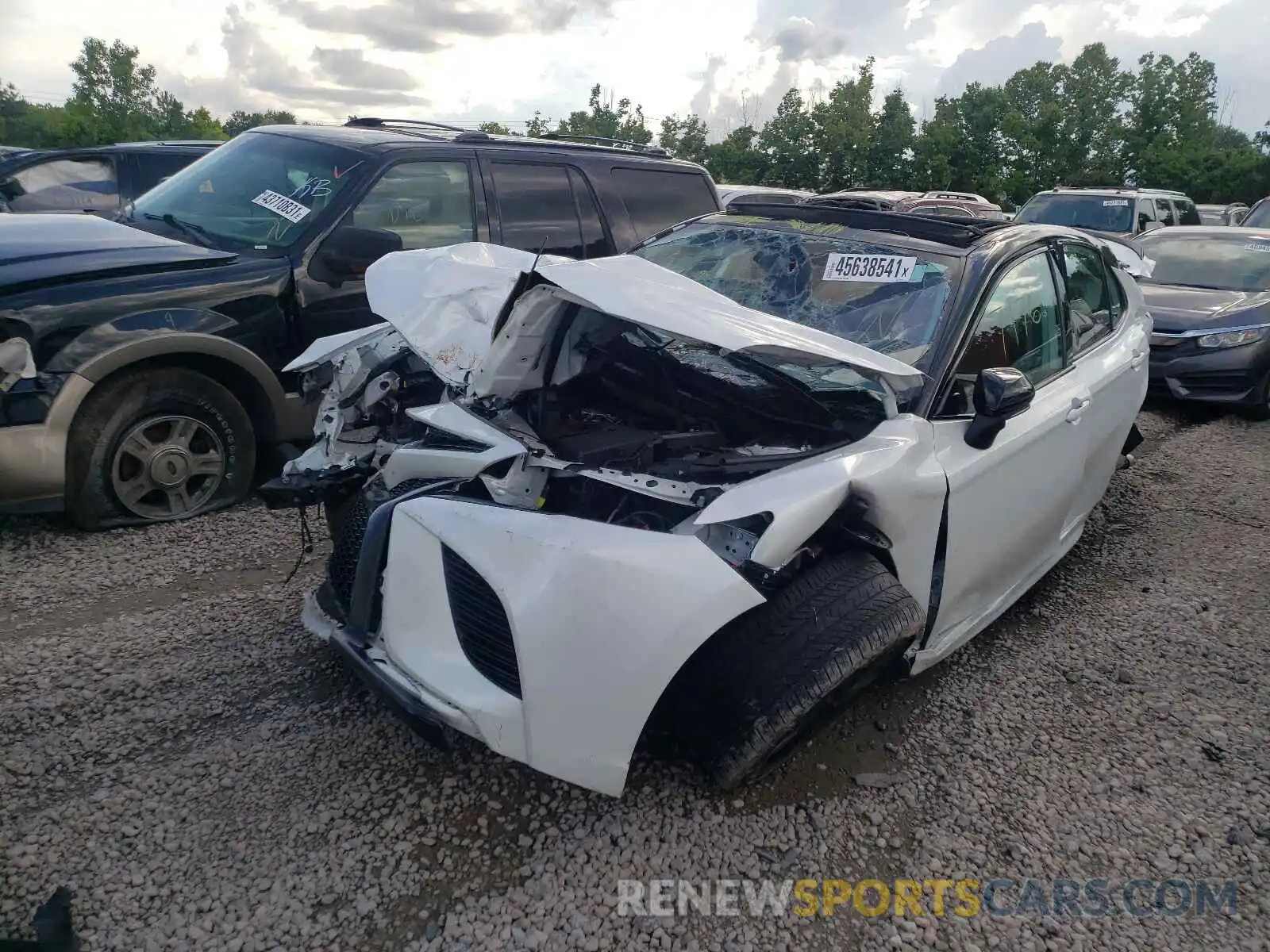 2 Photograph of a damaged car 4T1K61AKXLU378431 TOYOTA CAMRY 2020