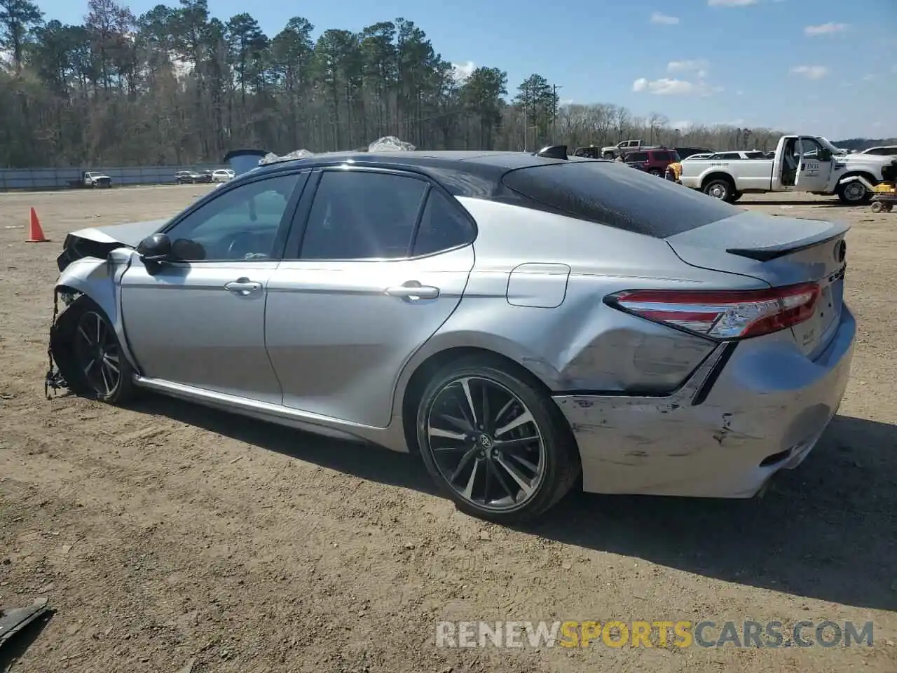 2 Photograph of a damaged car 4T1K61AKXLU379384 TOYOTA CAMRY 2020