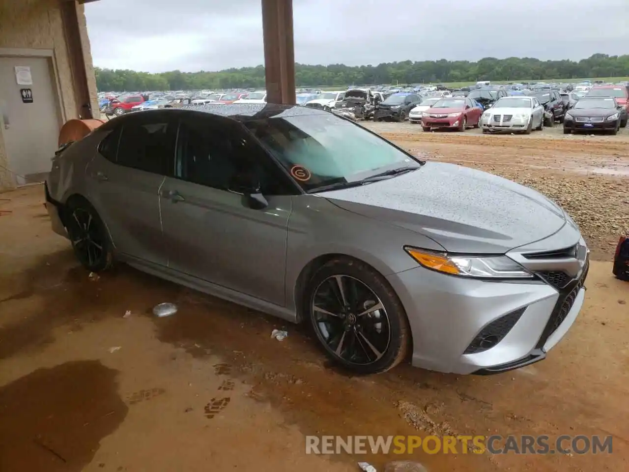 1 Photograph of a damaged car 4T1K61AKXLU381099 TOYOTA CAMRY 2020