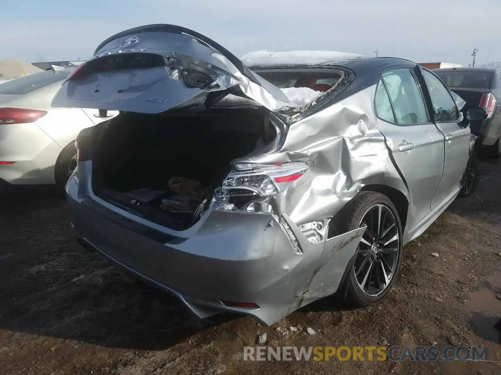 4 Photograph of a damaged car 4T1K61AKXLU382723 TOYOTA CAMRY 2020