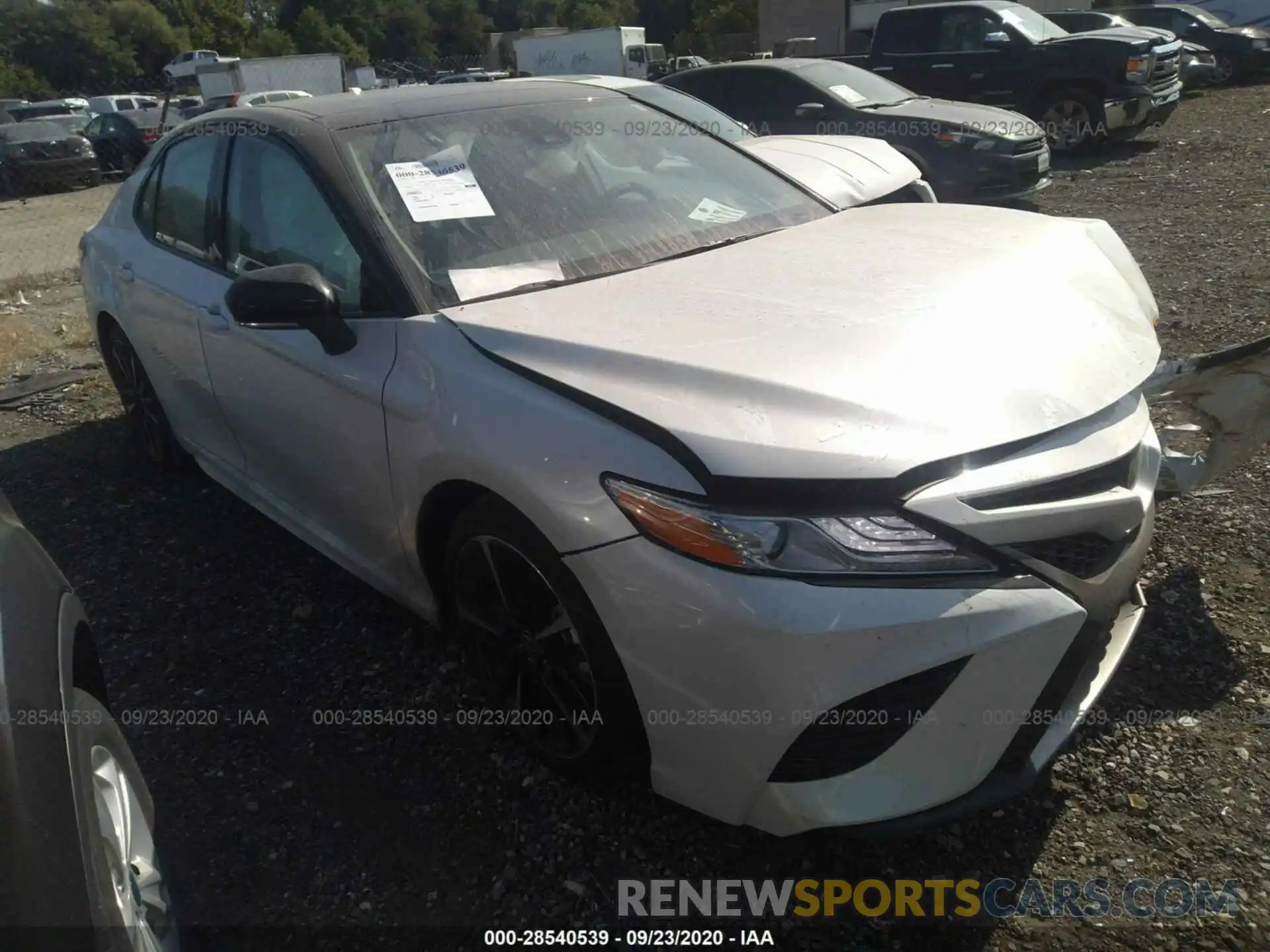 1 Photograph of a damaged car 4T1K61AKXLU383693 TOYOTA CAMRY 2020