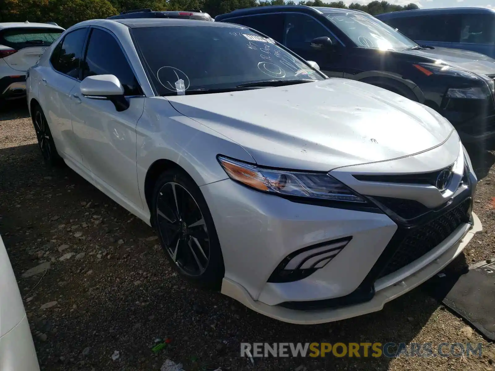 1 Photograph of a damaged car 4T1K61AKXLU387601 TOYOTA CAMRY 2020