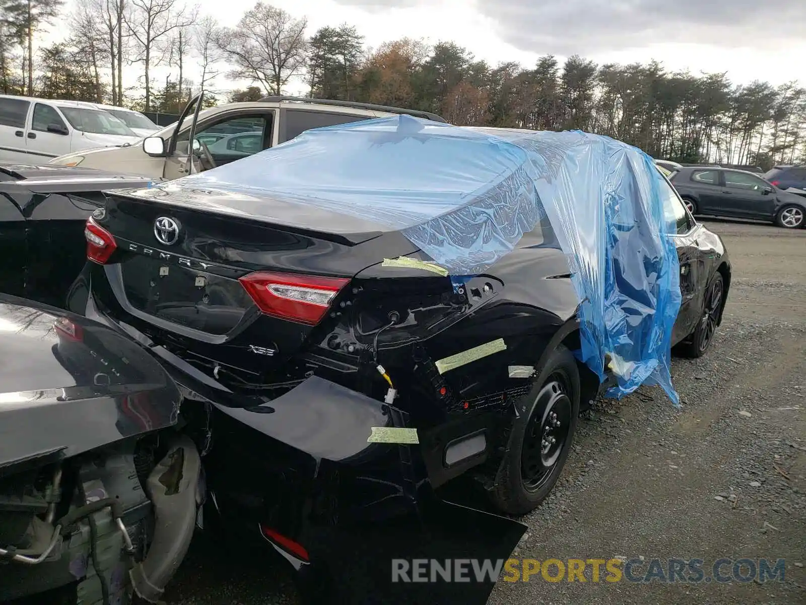 4 Photograph of a damaged car 4T1K61AKXLU395987 TOYOTA CAMRY 2020