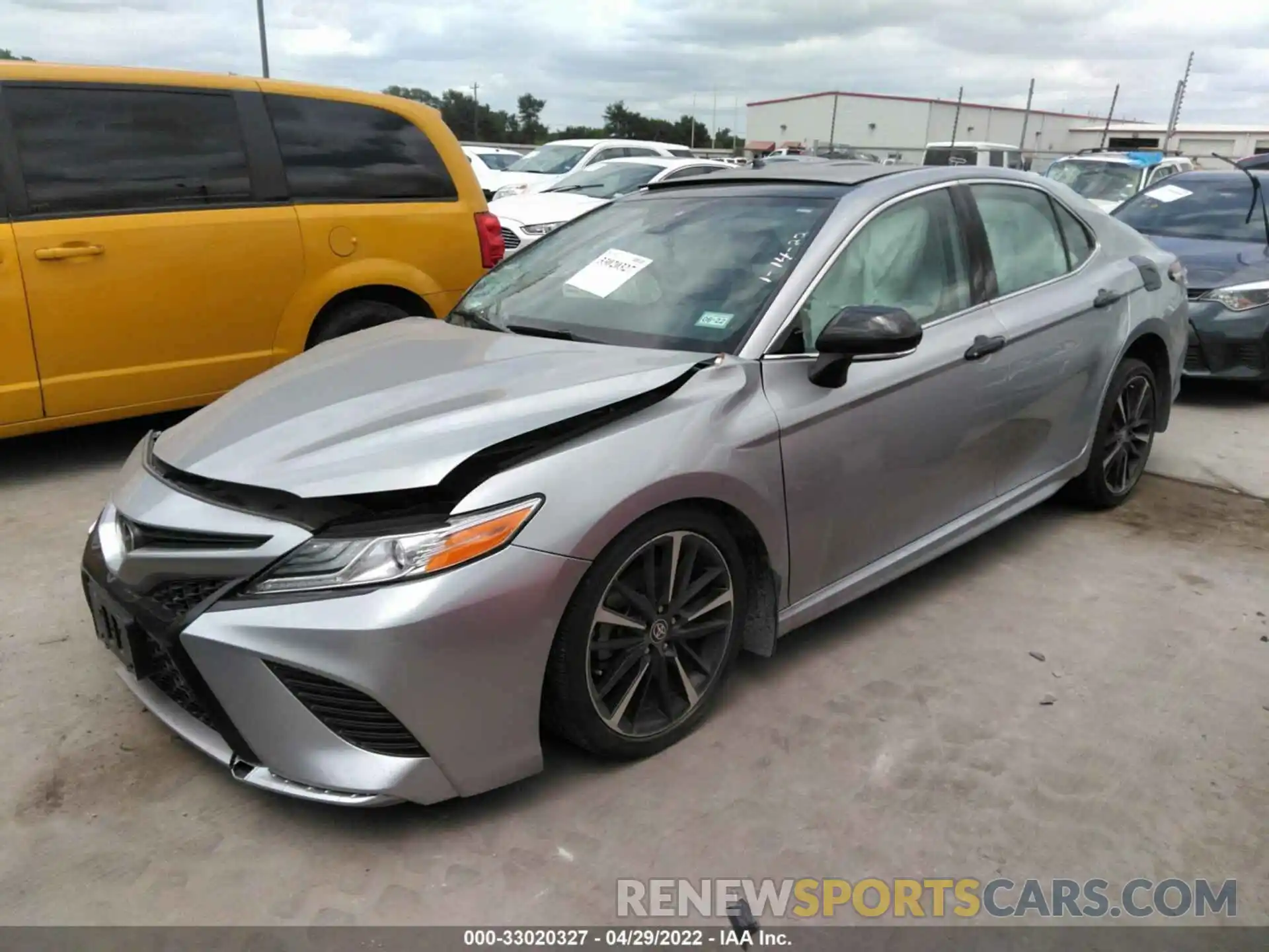 2 Photograph of a damaged car 4T1K61AKXLU503881 TOYOTA CAMRY 2020