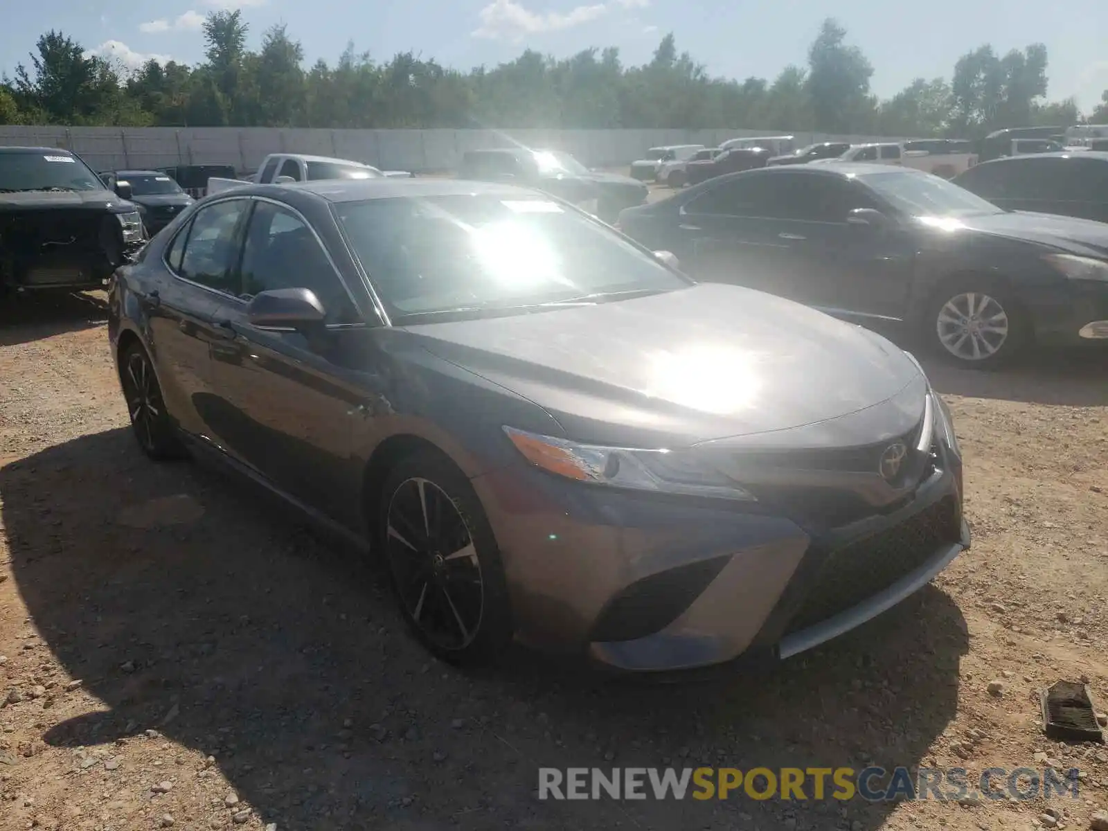 1 Photograph of a damaged car 4T1K61AKXLU505985 TOYOTA CAMRY 2020