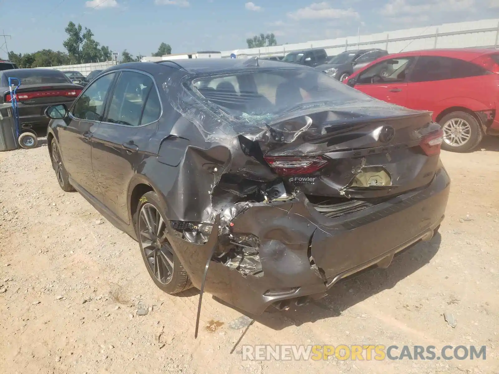 9 Photograph of a damaged car 4T1K61AKXLU505985 TOYOTA CAMRY 2020