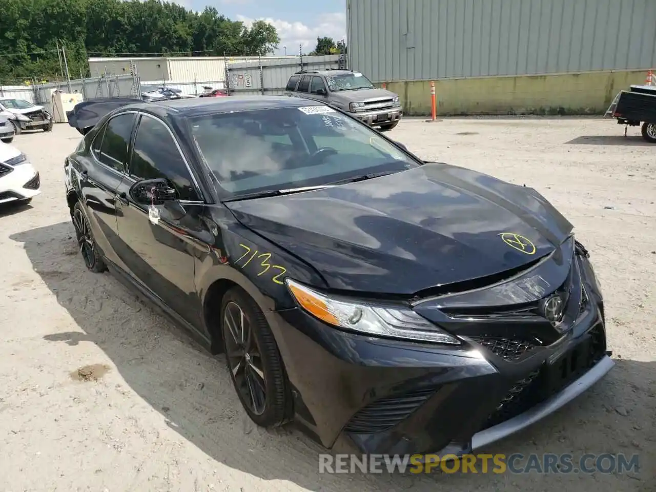 1 Photograph of a damaged car 4T1K61AKXLU865192 TOYOTA CAMRY 2020