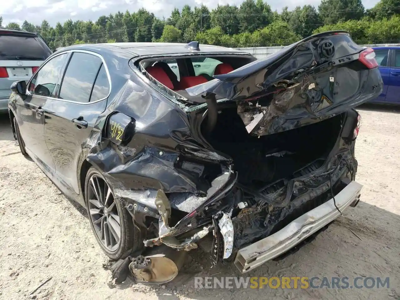 3 Photograph of a damaged car 4T1K61AKXLU865192 TOYOTA CAMRY 2020