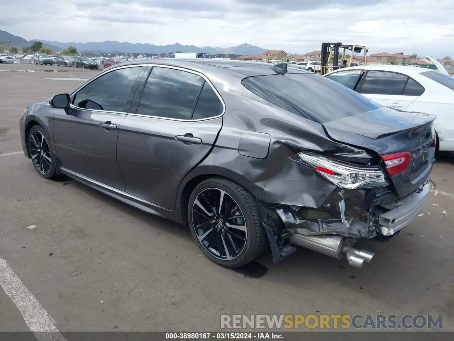 3 Photograph of a damaged car 4T1K61AKXLU868836 TOYOTA CAMRY 2020