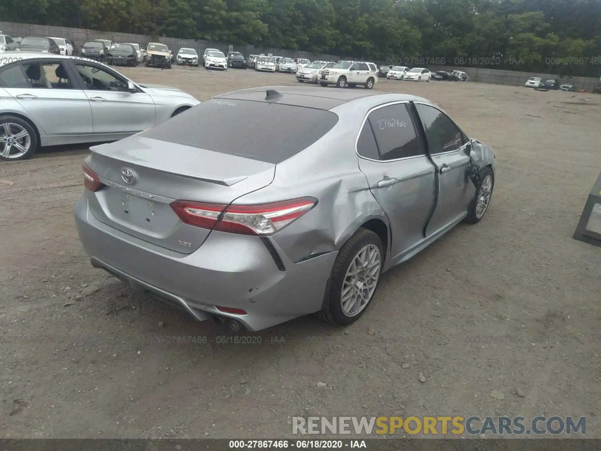 4 Photograph of a damaged car 4T1K61AKXLU884194 TOYOTA CAMRY 2020