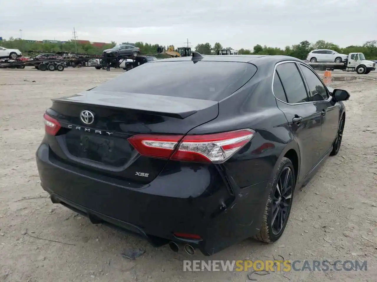 4 Photograph of a damaged car 4T1K61AKXLU902323 TOYOTA CAMRY 2020