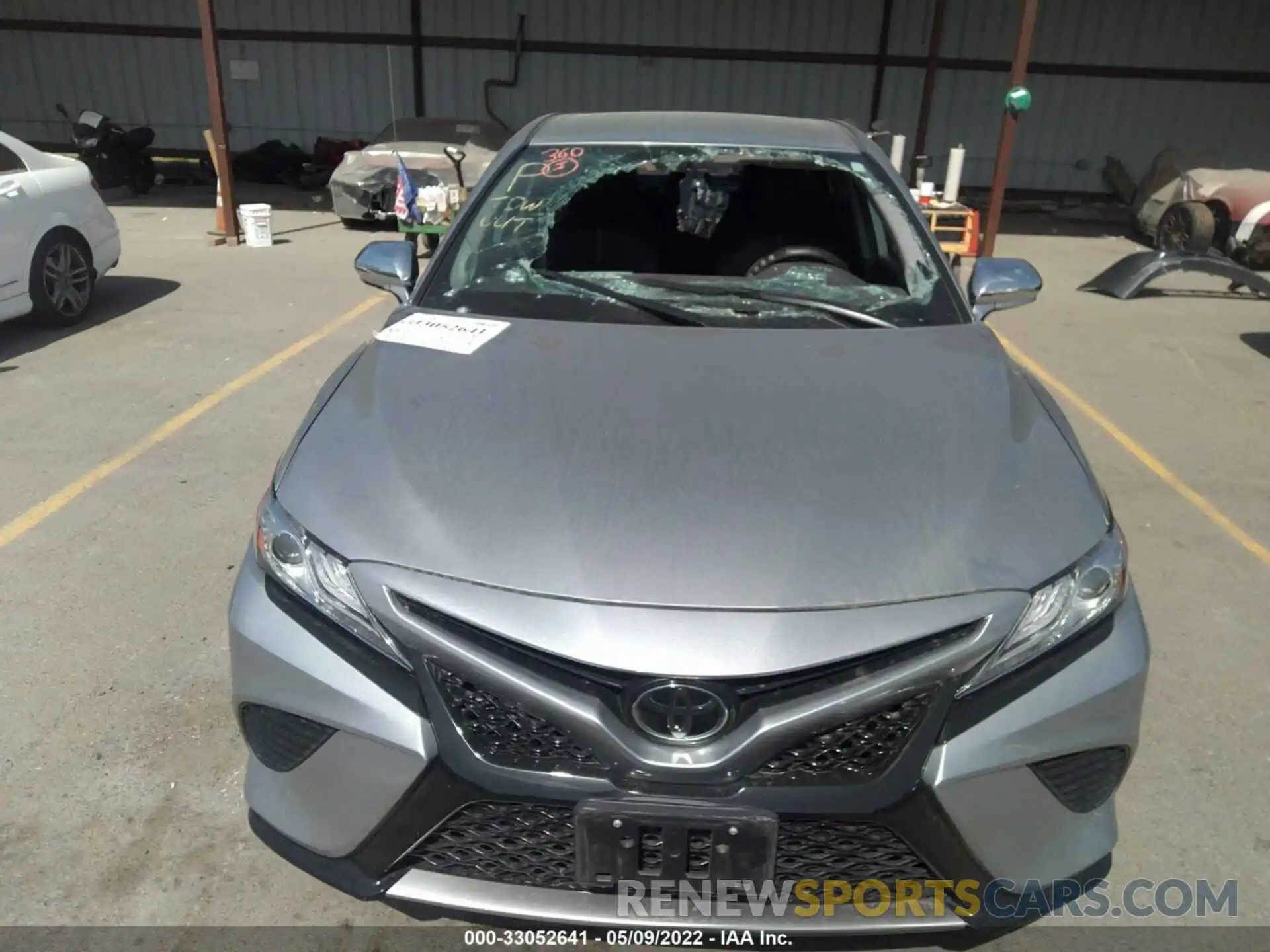 6 Photograph of a damaged car 4T1K61AKXLU923897 TOYOTA CAMRY 2020