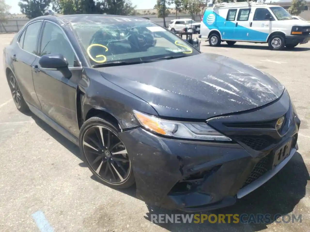 1 Photograph of a damaged car 4T1K61AKXLU931157 TOYOTA CAMRY 2020