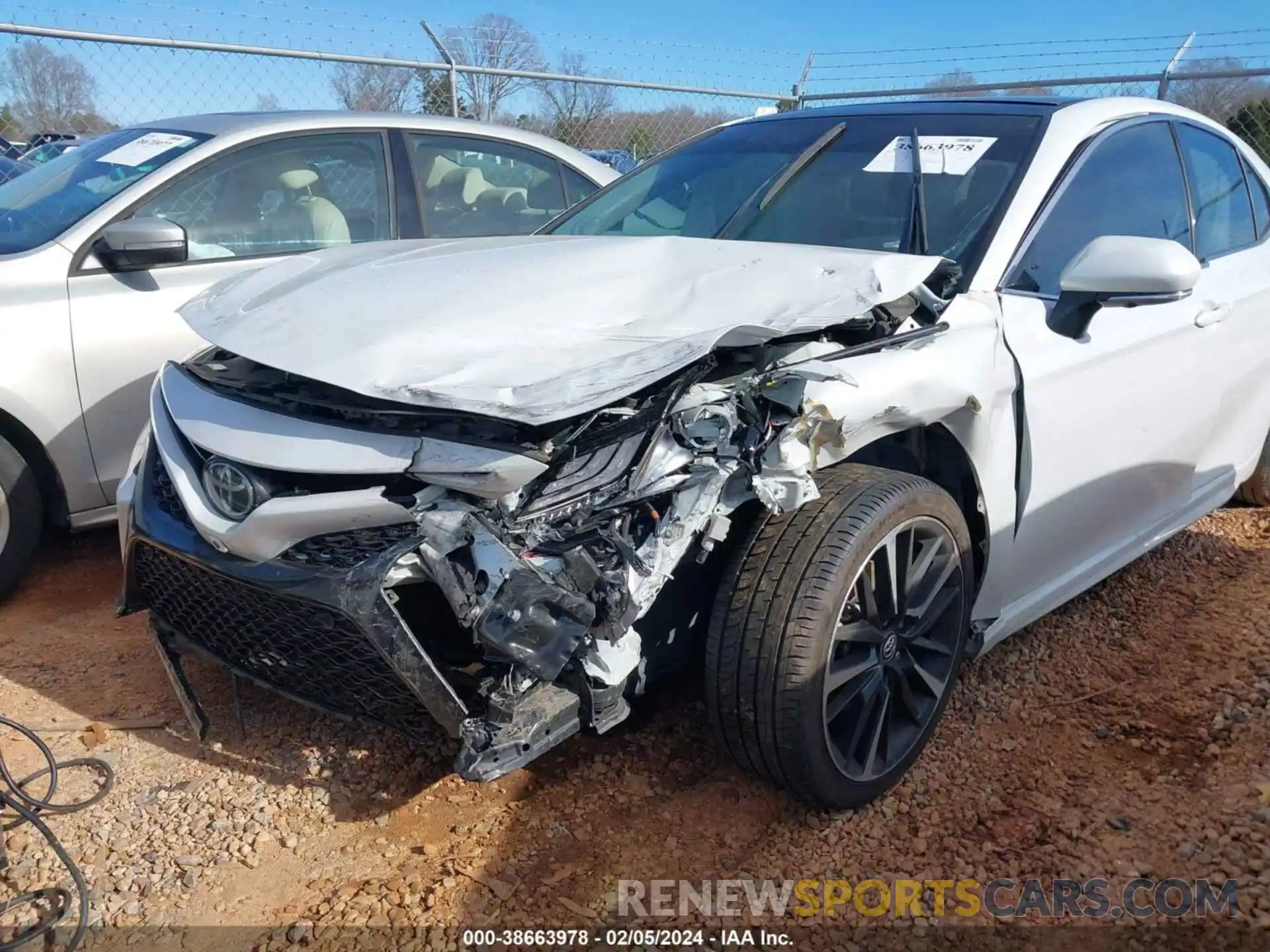 6 Photograph of a damaged car 4T1K61AKXLU931725 TOYOTA CAMRY 2020