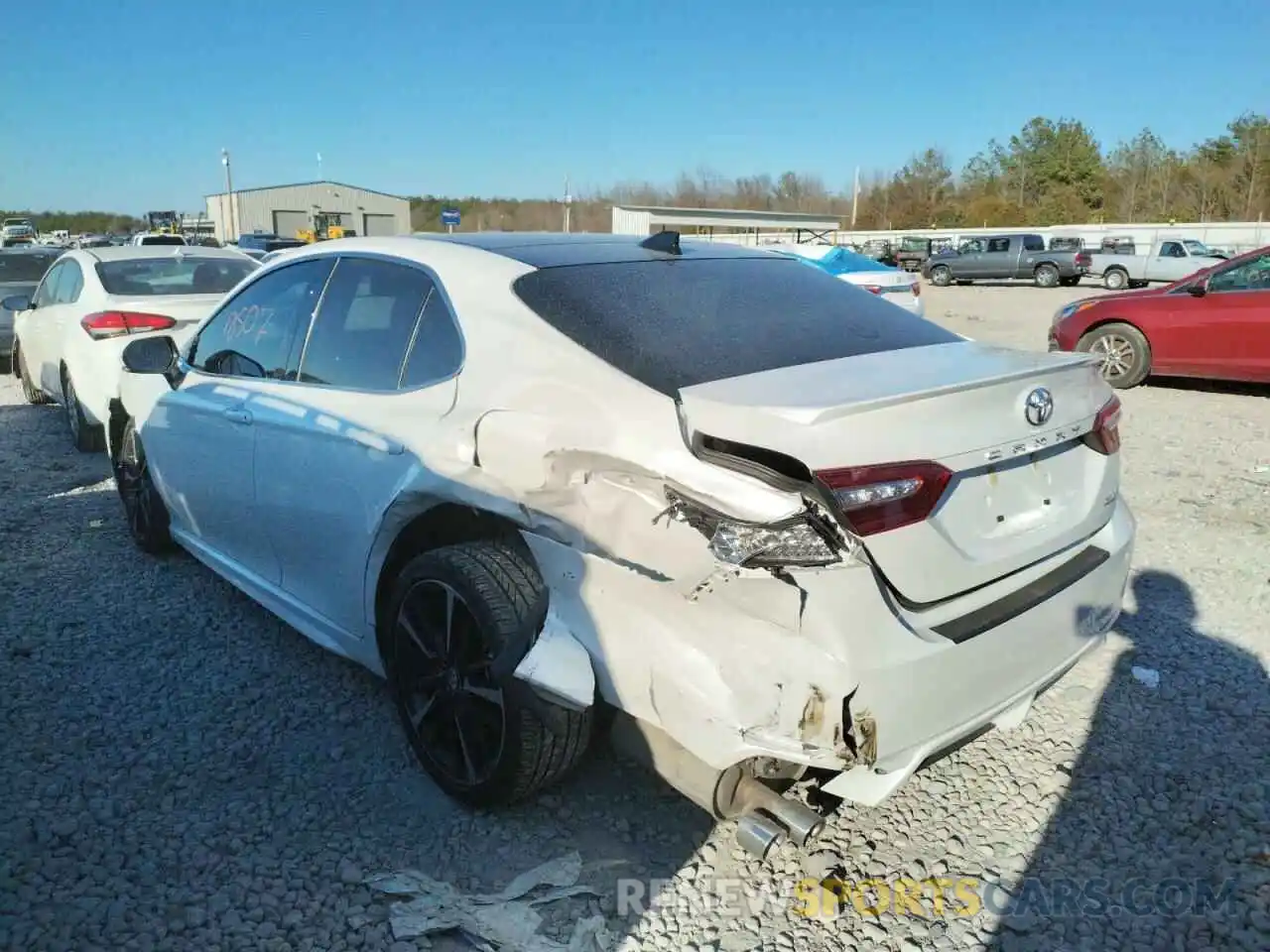 3 Photograph of a damaged car 4T1K61AKXLU933443 TOYOTA CAMRY 2020