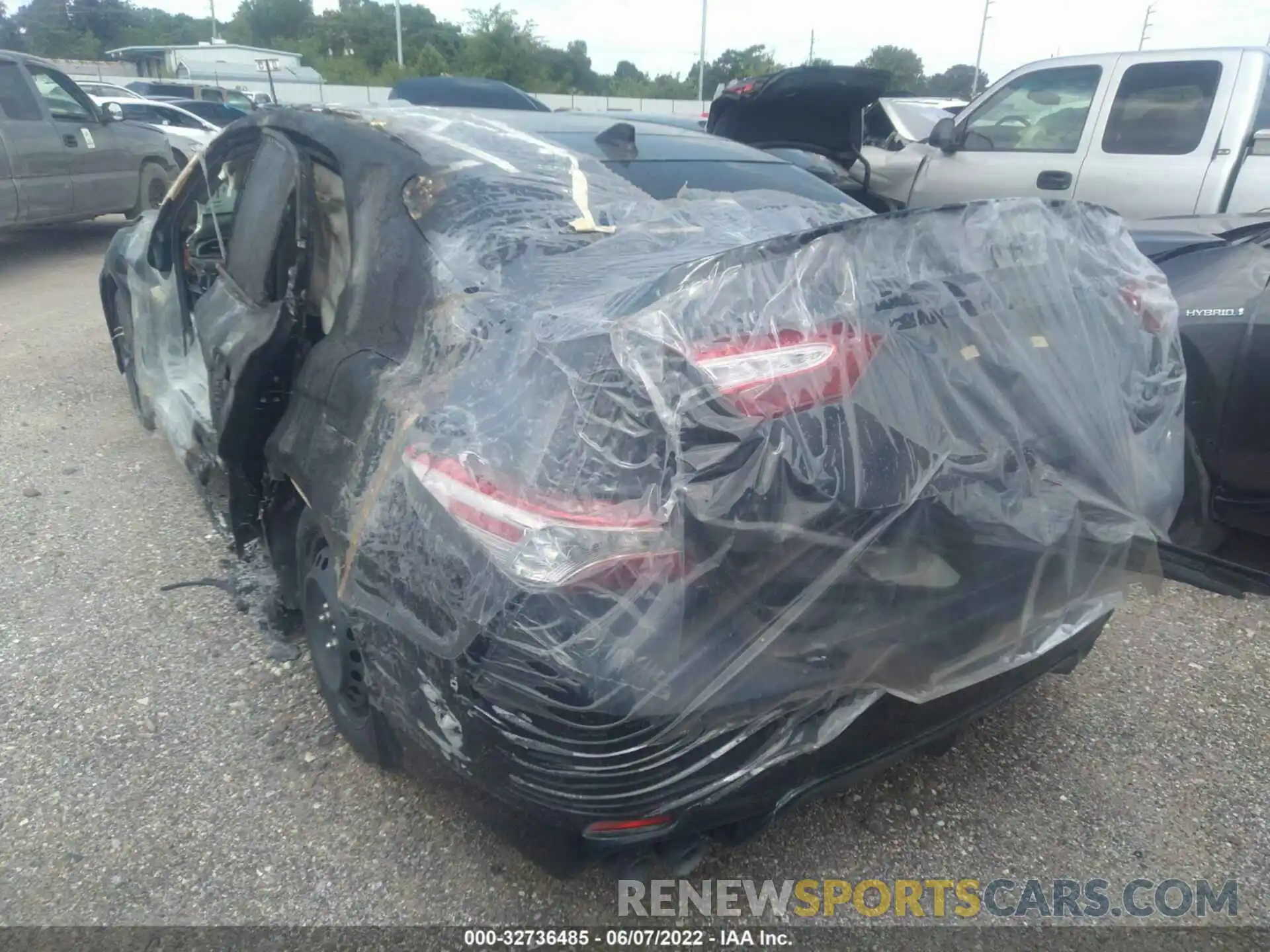 3 Photograph of a damaged car 4T1K61AKXLU934799 TOYOTA CAMRY 2020