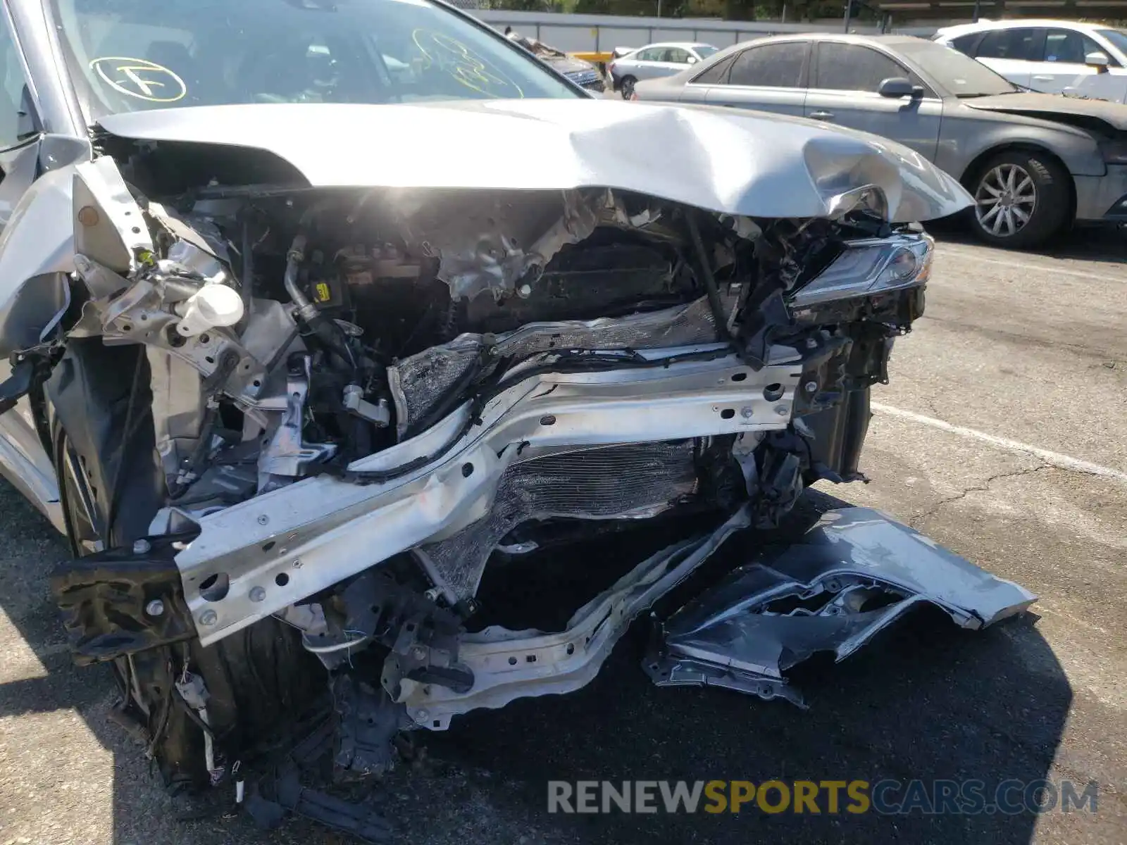 9 Photograph of a damaged car 4T1K61AKXLU939064 TOYOTA CAMRY 2020