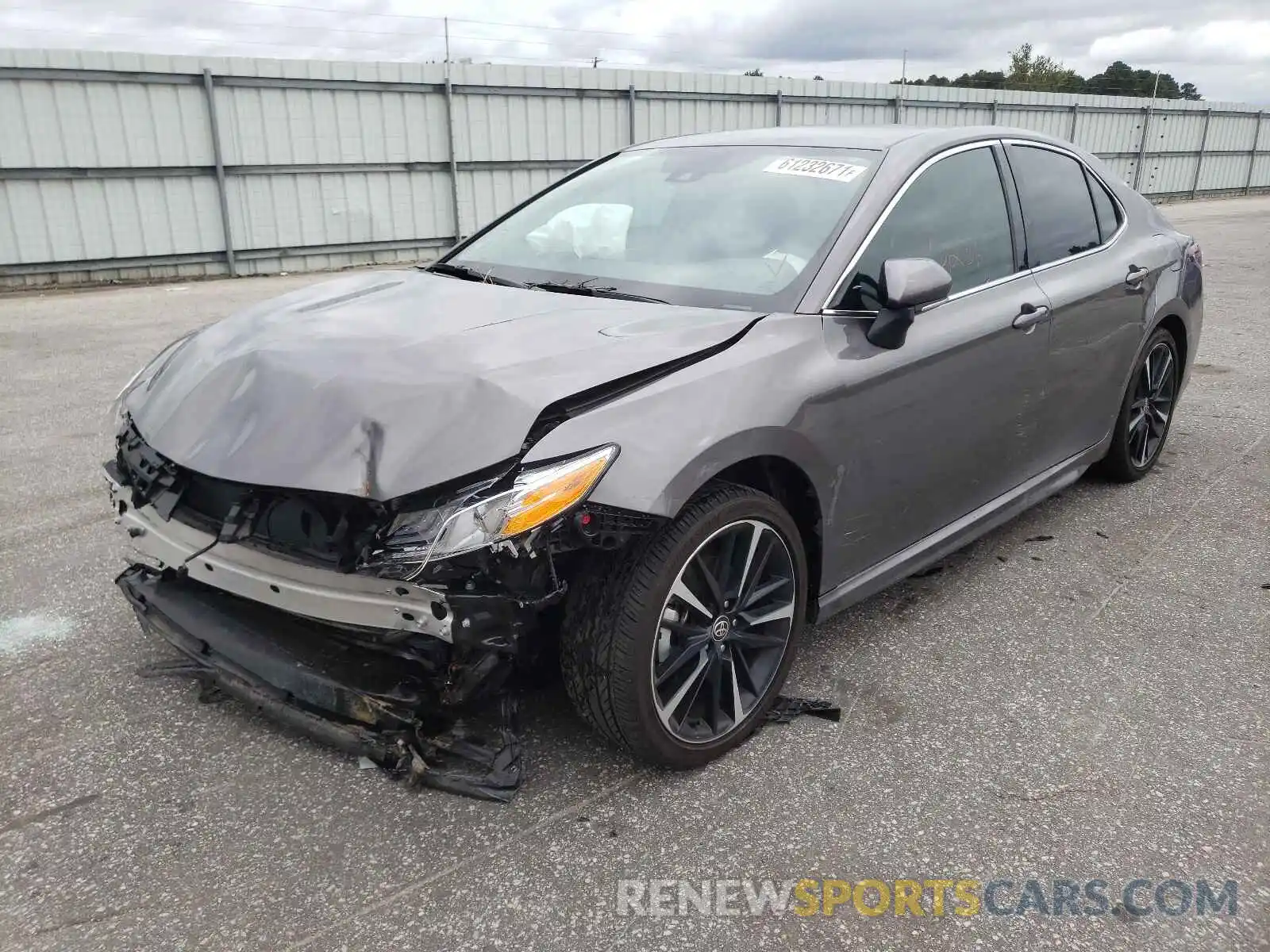 2 Photograph of a damaged car 4T1K61AKXLU963851 TOYOTA CAMRY 2020